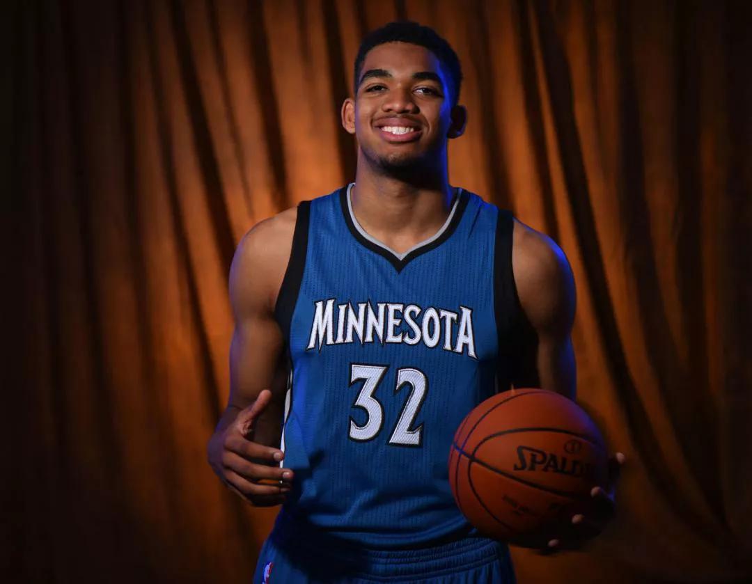 欧冠首秀中 欧冠首秀中